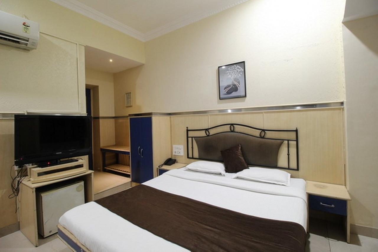 Hotel Ripon Palace Mumbai Exterior photo
